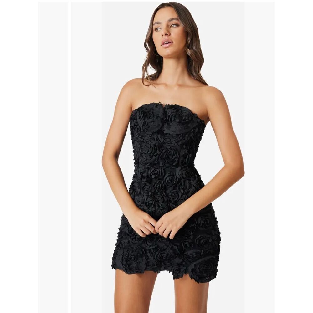 Elliatt Megan Floral Appliqué Cocktail Minidress Black Holidays Xmas S NWT $286